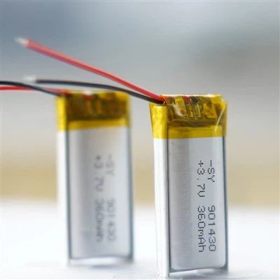 Czy to normalne, że bateria słuchawek Bluetooth o pojemności 300 mAh nagrzewa się w trakcie użytk...